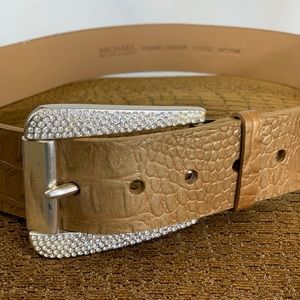 Michael Kors leather brown belt w sequin buckle.